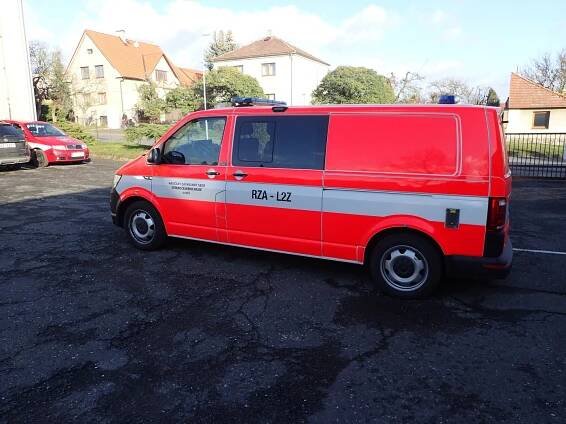 Hasiči z Dobříše dostali vánoční dárek, na nový rychlý zásahový automobil přispělo 11 sponzorů | POŽÁRY.cz - ohnisko žhavých
