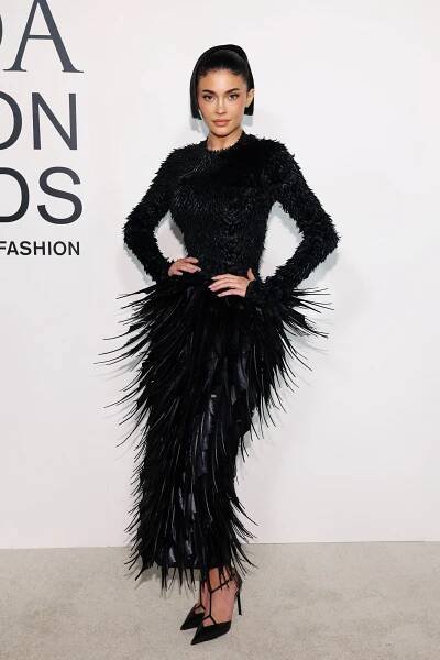 Kylie Jennerová, Katie Holmesová a další hvězdy na udílení módních cen CFDA Fashion Awards