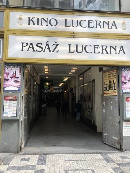 Pasáž Lucerna | Rádi cestujeme | nejen levné letenky, ubytování, zimní pobyty