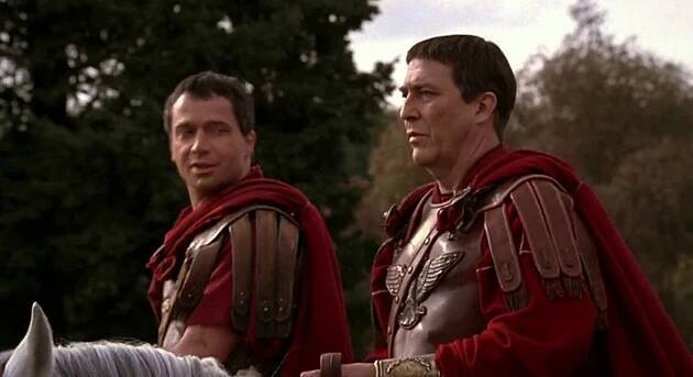 Fotogalerie: Julius Caesar (Ciarán Hinds, vpravo) a Markus Antonius (James Purefoy) v...