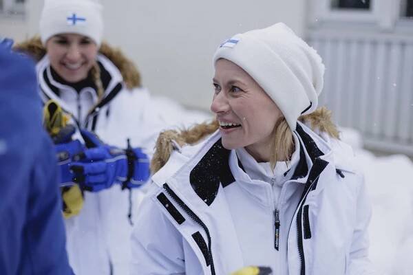 Anna Kaisa Arvo, Minka Kuustonen - Lahti 2001 - Maailman huipulla - Z filmu