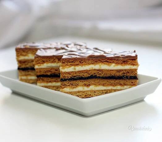 Medové rezy • recept • bonvivani.sk | Sweet cakes, Homemade cakes, Baking recipes