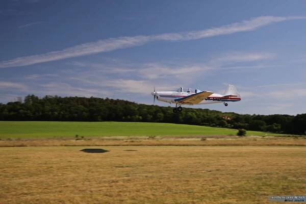 .:: airfoto.jencik.net .:. Den otevřených dveří letiště Točná | Točná | 3. 6. 2023