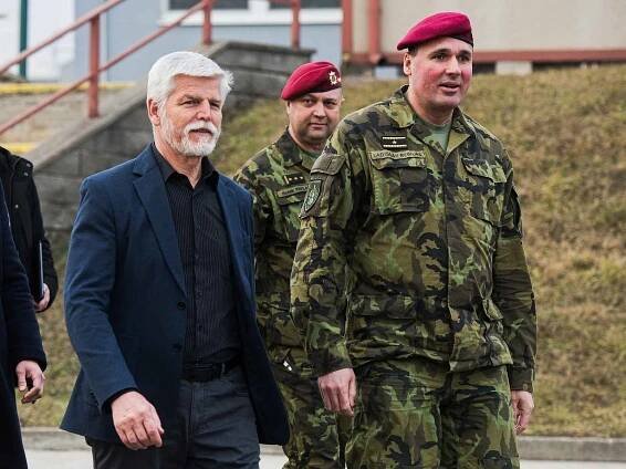 Prezident Petr Pavel navštívil šestadvacátého února Velitelství výcviku - Vojenskou akademii ve Vyškově.
