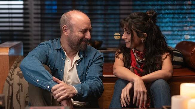 Tuba Büyüküstün, Halit Ergenç Attached to 'Yarın Yokmuş Gibi' at GAIN