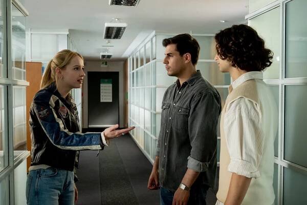 Blutige Anfänger - Fußballgöttin - Z filmu - Luise Emilie Tschersich, Ugur Ekeroglu, Martin Peñaloza Cecconi