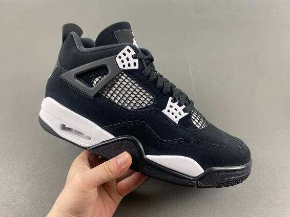AIR JORDAN 4 RETRO 'WHITE THUNDER' FQ8138-001