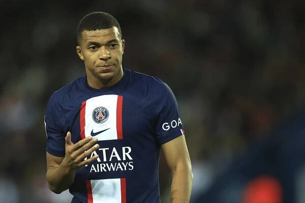 Do akého klubu prichádza Škriniar? PSG zúrilo, keď im Mbappé poslal list, expert varuje pred jeho odchodom