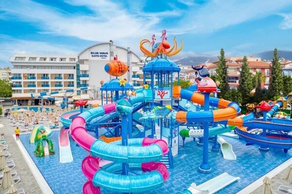 First Minute Blue Wave Suite Hotel Obagöl Turecko 2025 | Zájezdy.cz