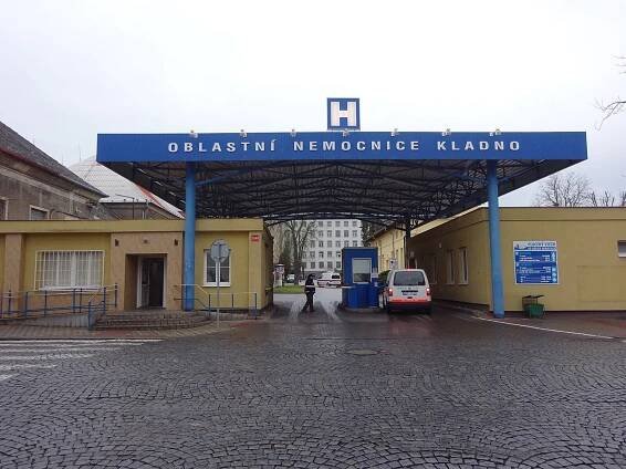 Soubor:Nemocnice Kladno vrátnice.jpg
