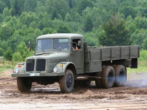 Tatra 111