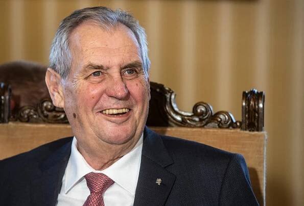 Korupce se neprokázala, řekl Zeman o schůzkách Faltýnka s Kapschem. Ištvanovi opět vyčetl ‚kabelky Nagyové‘
