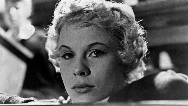 Bibi Anderssonová v Bergmanově snímku Lesní jahody (1957)