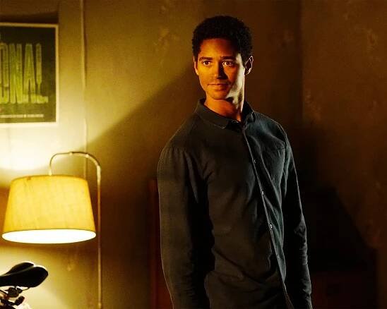 Vražedná práva - Dvě mouchy jedním Millstonem - Z filmu - Alfred Enoch