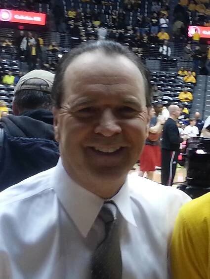 Mark Adams (basketball, born June 1956)