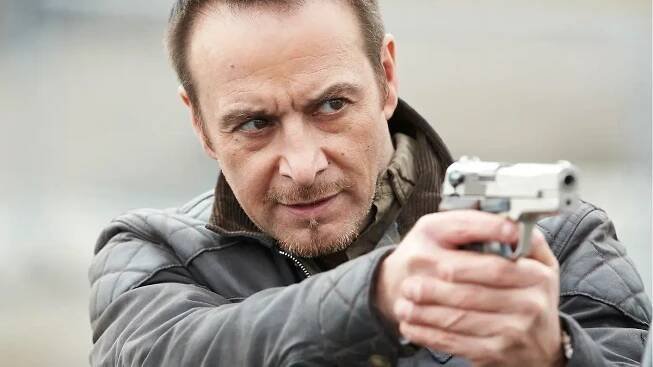 Hendrik Larsen (Alexander Beyer), Frank Wellert (Jonas Hien), Ben Jäger (Tom Beck), Semir Gerkan (Erdogan Atalay)
Semir und Ben überraschen Larsen und Wellert.
Ⓒ Guido Engels/RTL