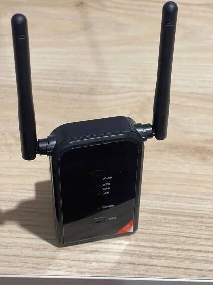 Zesilovač signálu Wi-Fi 300 Mbit/s 2,4 GHz pro domácí použití, ethernetový LAN port, WPS za 528.00CZK - Allegro