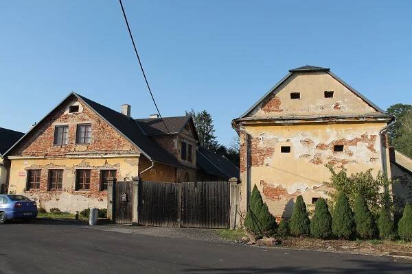 Soubor:Opava, Milostovice, Odbojářů 27 (2019-08-14; 02).jpg – Wikipedie