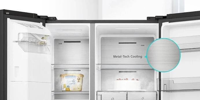 Americká chladnička Hisense RS818N4TFE, černá, zadní stěna z nerezové oceli