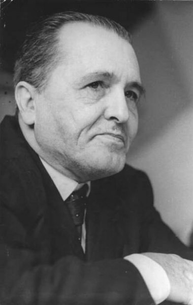 Soubor:Bundesarchiv Bild 183-69234-0003, Luis Carlos Prestes.jpg – Wikipedie
