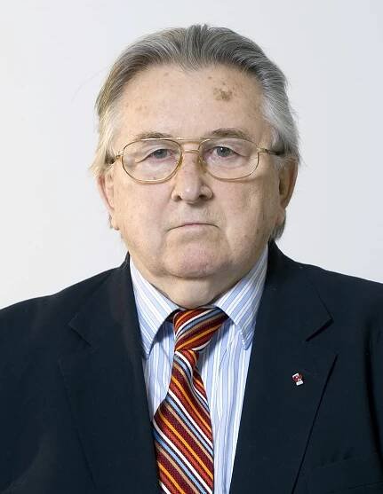 Soubor:Kazimierz Kutz Kancelaria Senatu.jpg – Wikipedie