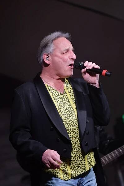 SW LIVE SHOTS – Separate Ways Live