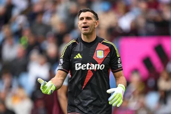 Transfer news LIVE: Liverpool AGREE £69m Ekitike deal, Chelsea want Rogers, Xhaka 'set for Prem return' | The Sun