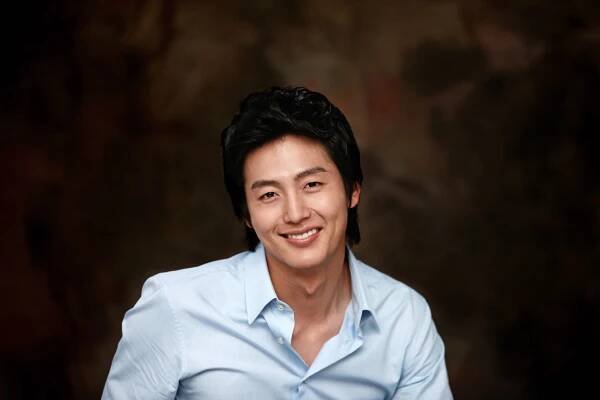 19 Astonishing Facts About Lee Jung-jin