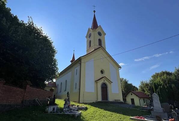 Kostel sv. Mikuláše v Dobešově