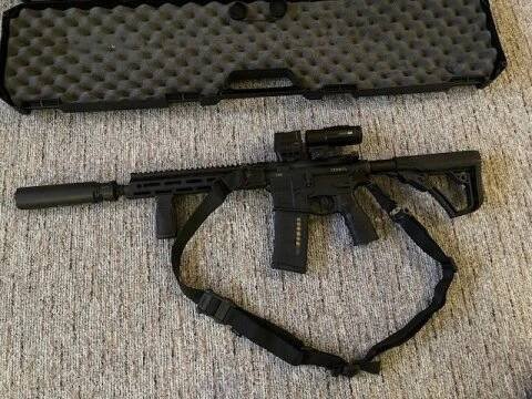 Daniel Defense AR 15 (Bazar zbraní - Puška) - ZBRANĚ.cz