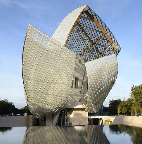 LVMH Flaunts Its Billowing Gehry Trophy in Paris