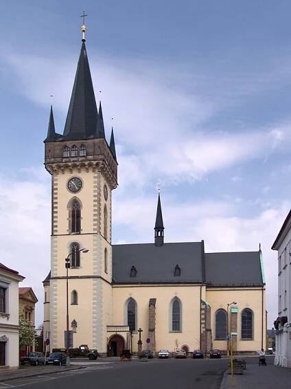 Kostel svatého Jana Křtitele (Dvůr Králové nad Labem)