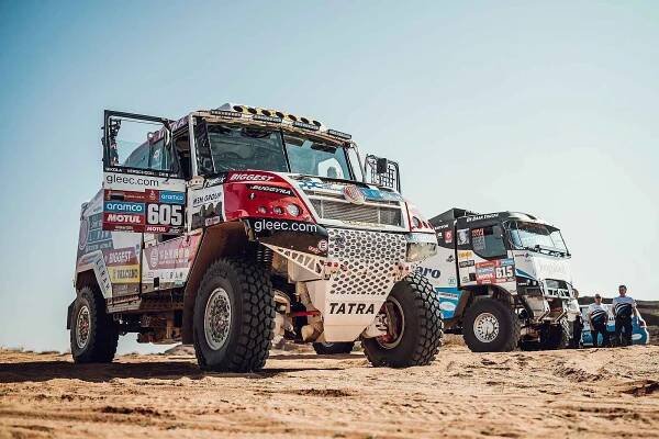 Ve zkrácené úvodní etapě kamionů na Rally Dakar se jezdcům týmu Tatra Buggyra ZM Racing opět dařilo. Foto: Buggyra media