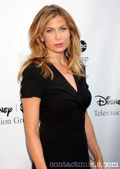 37 Hottest Pictures Of Sonya Walger | CBG