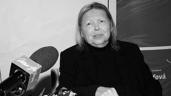 Zemřela Irena Greifová, autorka kostýmů pro Noc na Karlštejně či Tři veterány - iDNES.cz