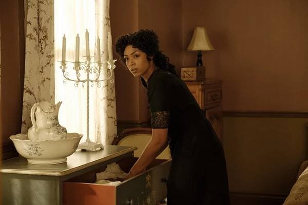 Záhady Frankie Drakeové - Záhadný telefonát - Z filmu - Chantel Riley