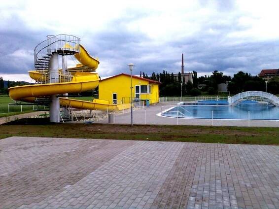VELKÉ OPATOVICE- KOUPALIŠTĚ tobogán