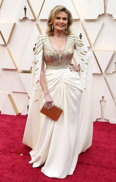 Oscars 2020 Red Carpet Fashion: See Celeb Dresses, Gowns