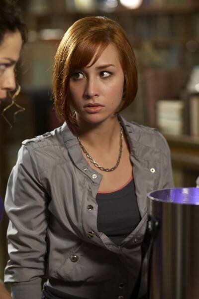 Skladiště 13 - Zápisník - Z filmu - Allison Scagliotti