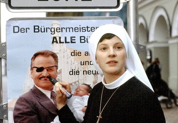 Um Himmels Willen - Glück im Unglück - Z filmu - Anne Weinknecht
