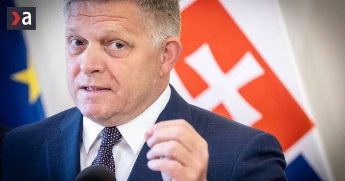 Politici sa musia báť, hovoril kedysi Robert Fico. Dnes s protikorupčnými mimovládkami bojuje
