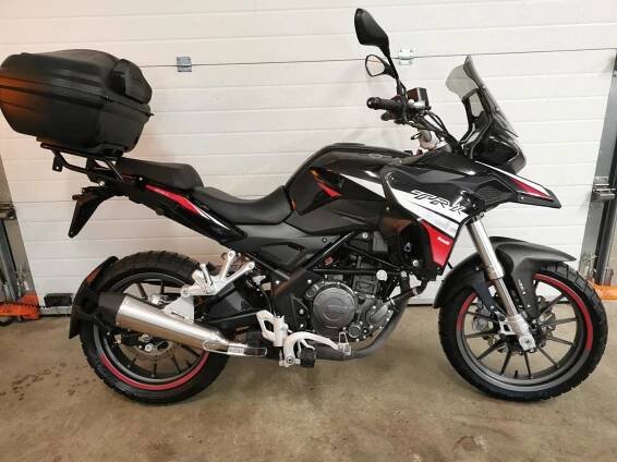 Benelli TRK 251