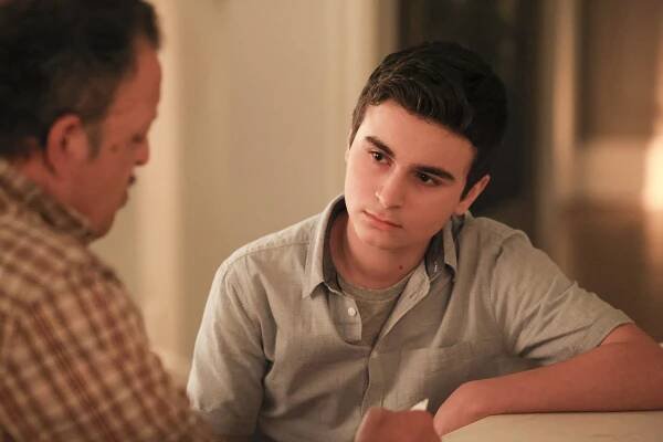 A Million Little Things - Junior - Z filmu - Chance Hurstfield