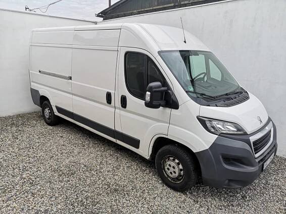 Pronájem dodávky Peugeot Boxer Olomouc, Chválkovice AUTOPŮJČOVNA - MB Auto Group • Firmy.cz
