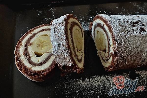 Čokoládová roláda s tvarohem a banánem | NejRecept.cz