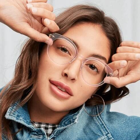 Embrace Clarity: The Clear Glasses Trend for Men and Women