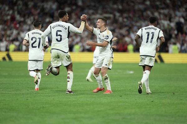 Barcelona v závěru El Clásika opět neuhlídala Bellinghama, náskok Realu narostl na 11 bodů