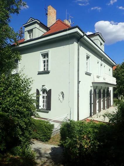Vila Bubenečská 731/59 | Diplomatický servis