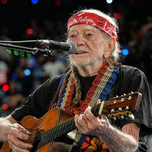 Willie Nelson keeps living the life he loves at 92. 'I'm not through with it yet'