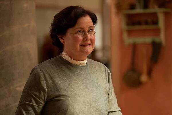 Elizabeth Carling - Hotel Portofino - Návraty - Z filmu
